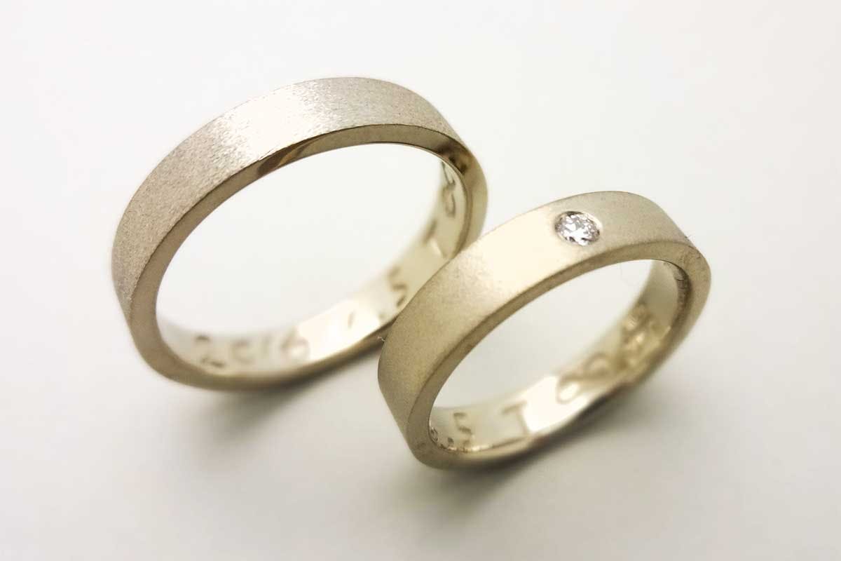 平打形状の結婚指輪